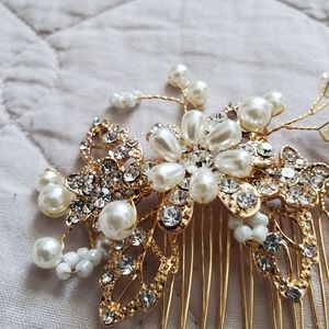 SOLD• Gorgeous hair piece